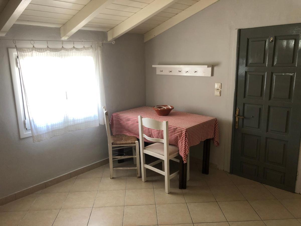 Sofita Studio Apartment Gaios Exterior photo